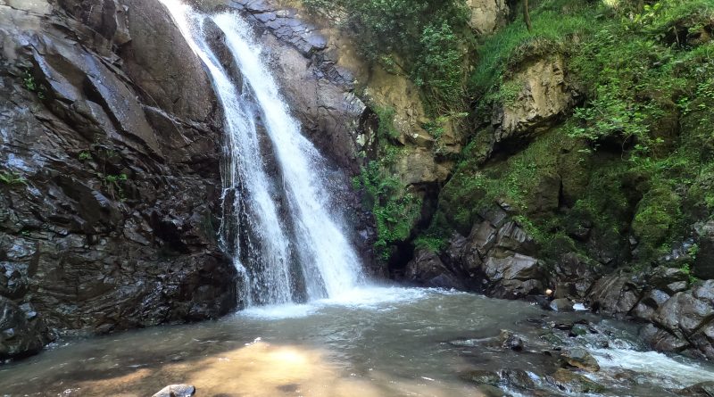 Al momento stai visualizzando Cascata di Cannavina